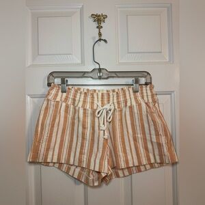 Roxy Oceanside Women’s Shorts Size Medium Striped Tan